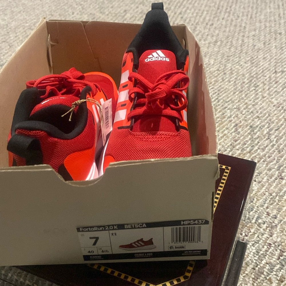 Running shoes